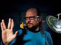 фото Сегура любит сериал «Звездный путь» фото Сегура любит сериал «Звездный путь»