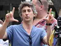 фото Александр Пэйн на съемках «Потомков» фото Александр Пэйн на съемках «Потомков»